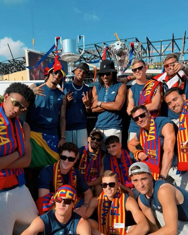 马德兴：中国足球受冷遇因成绩没突破，地方超火爆是大众怒其不争（马德兴：国足成绩难破局致整体遇冷，地方热度高因球迷恨铁不成钢）