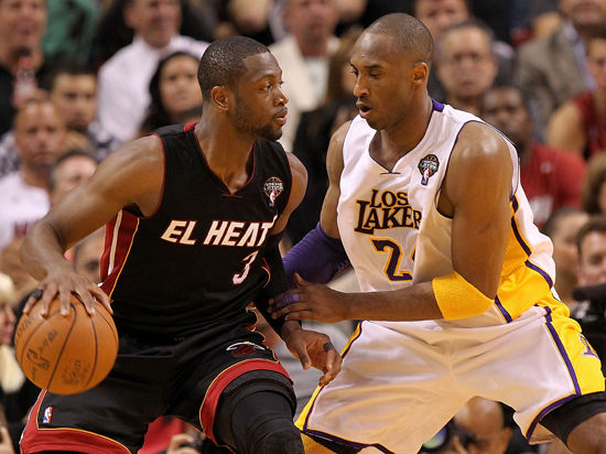 埃弗顿后卫禁区疑似手球，裁判未吹点球正确吗？（埃弗顿后卫禁区疑似手球，裁判未判点球是否合理？）