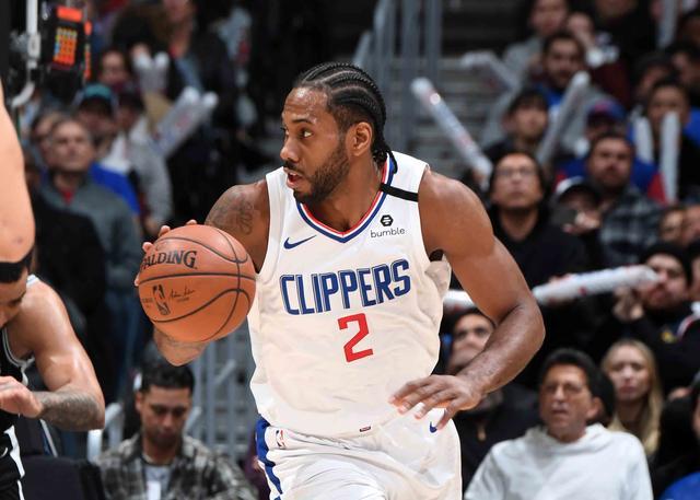 足球中超球队宣布换帅，前国脚正式接手（中超球队官宣换帅，前国脚走马上任）