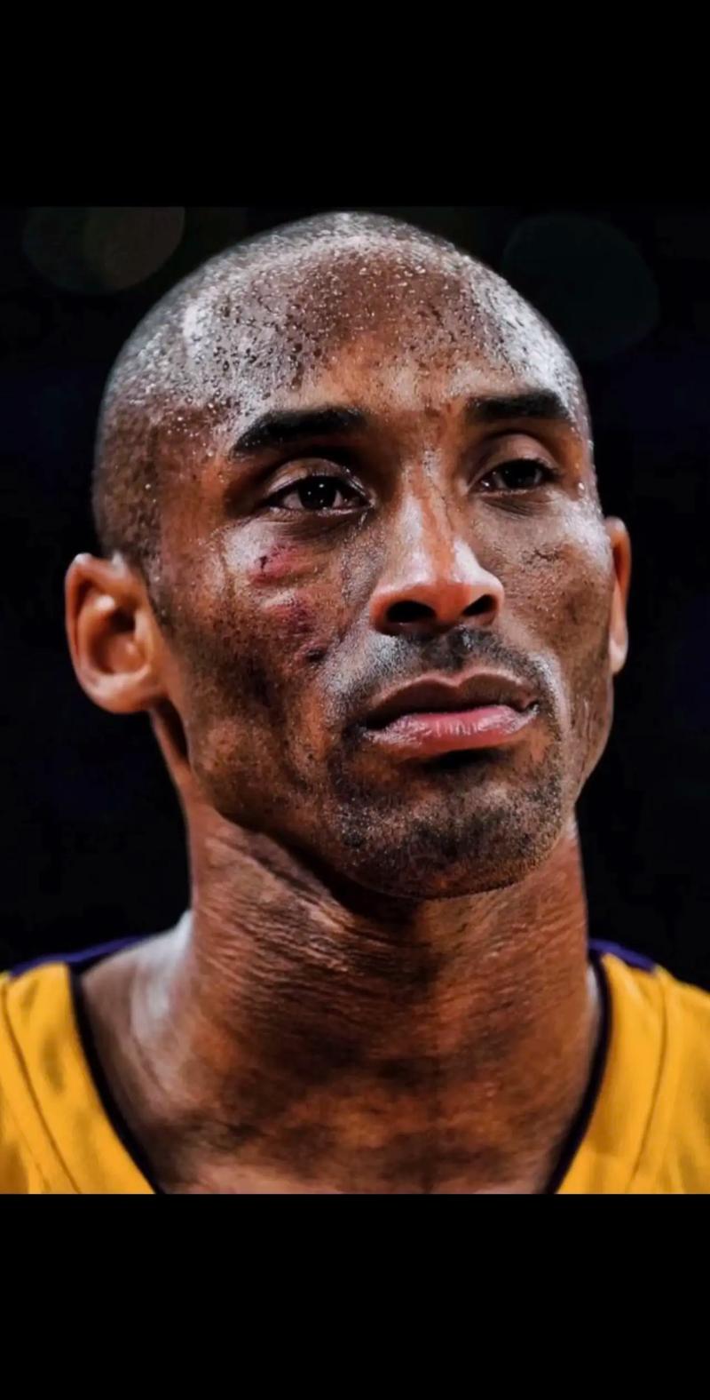 打进精彩世界波+头球破门，马杜埃凯当选欧冠本周最佳球员（神仙球加头槌建功，马杜埃凯荣膺欧冠周最佳）