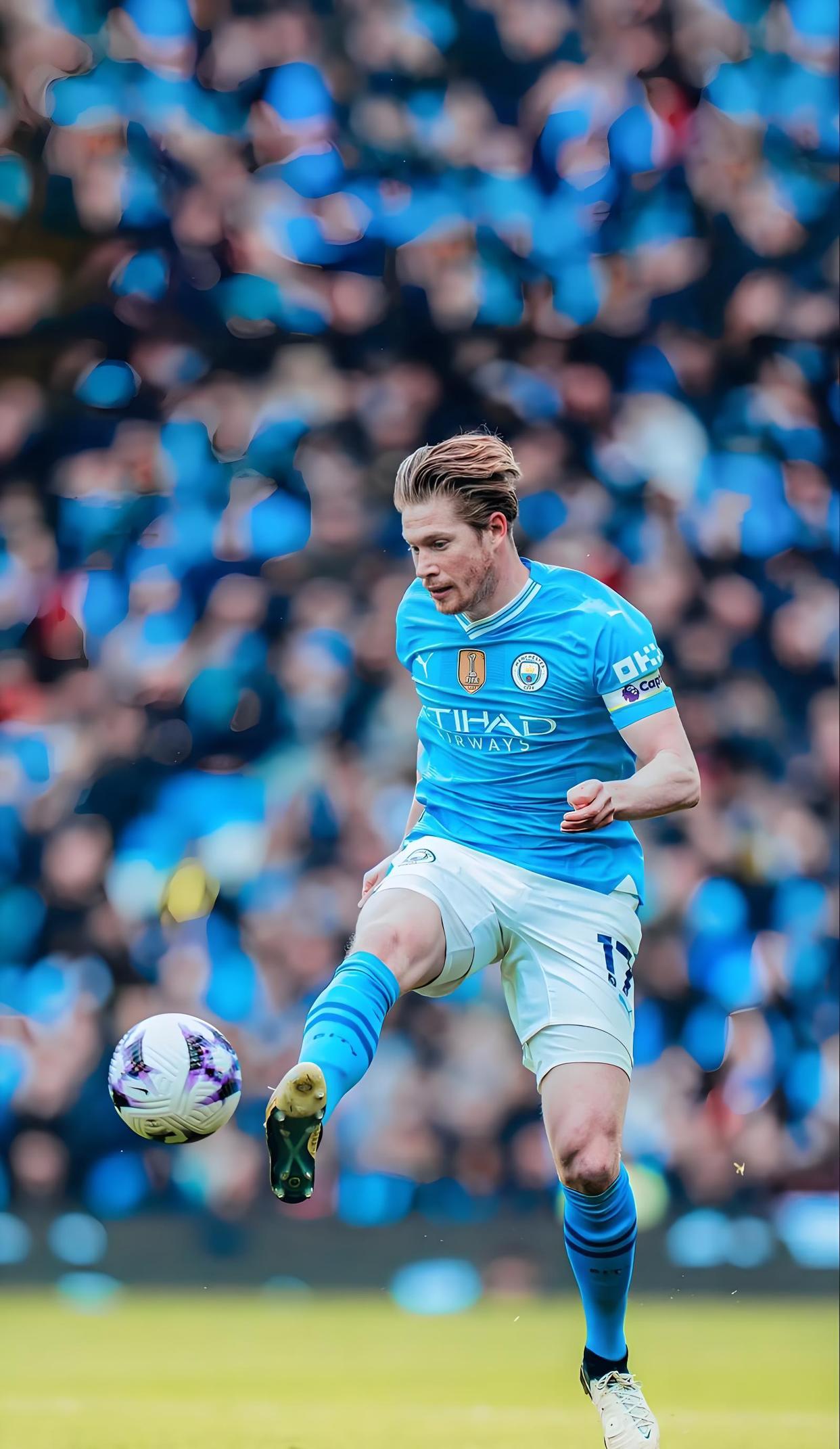 意媒：小斯坦科维奇获比利时联赛十月最佳球员，国米密切关注（意媒：小斯坦科维奇当选比甲十月最佳，国米正持续跟进）